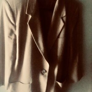 Classic camel 100% wool Blazer excellent condition size XL